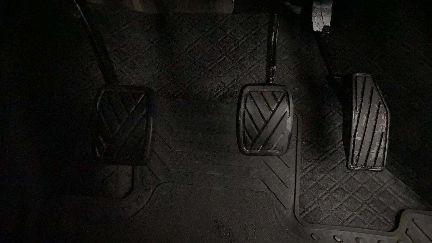 2021 Maruti XL6 ZETA MT, Petrol, Manual, 68,943 km, Pedals