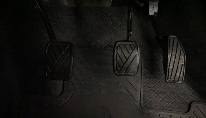 2021 Maruti XL6 ZETA MT, Petrol, Manual, 69,154 km, Pedals