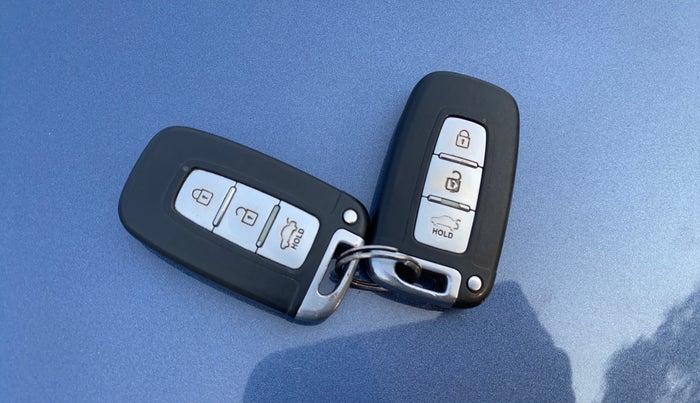 2014 Hyundai New Elantra 1.8 SX MT VTVT, Petrol, Manual, 71,756 km, Key Close Up