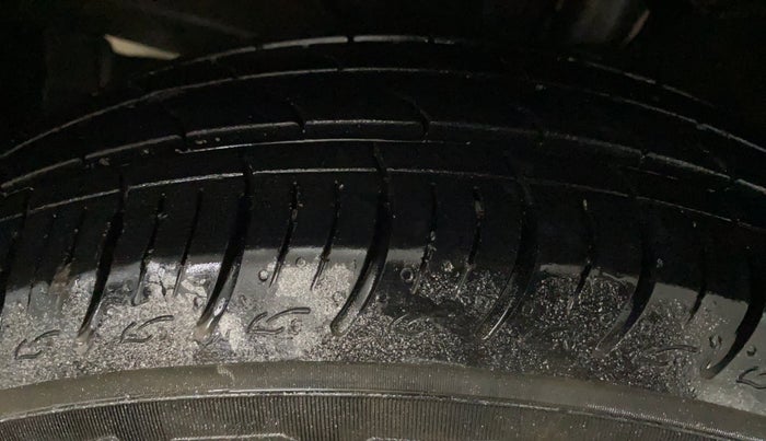 2019 Maruti Baleno SIGMA PETROL 1.2, Petrol, Manual, 42,824 km, Left Front Tyre Tread