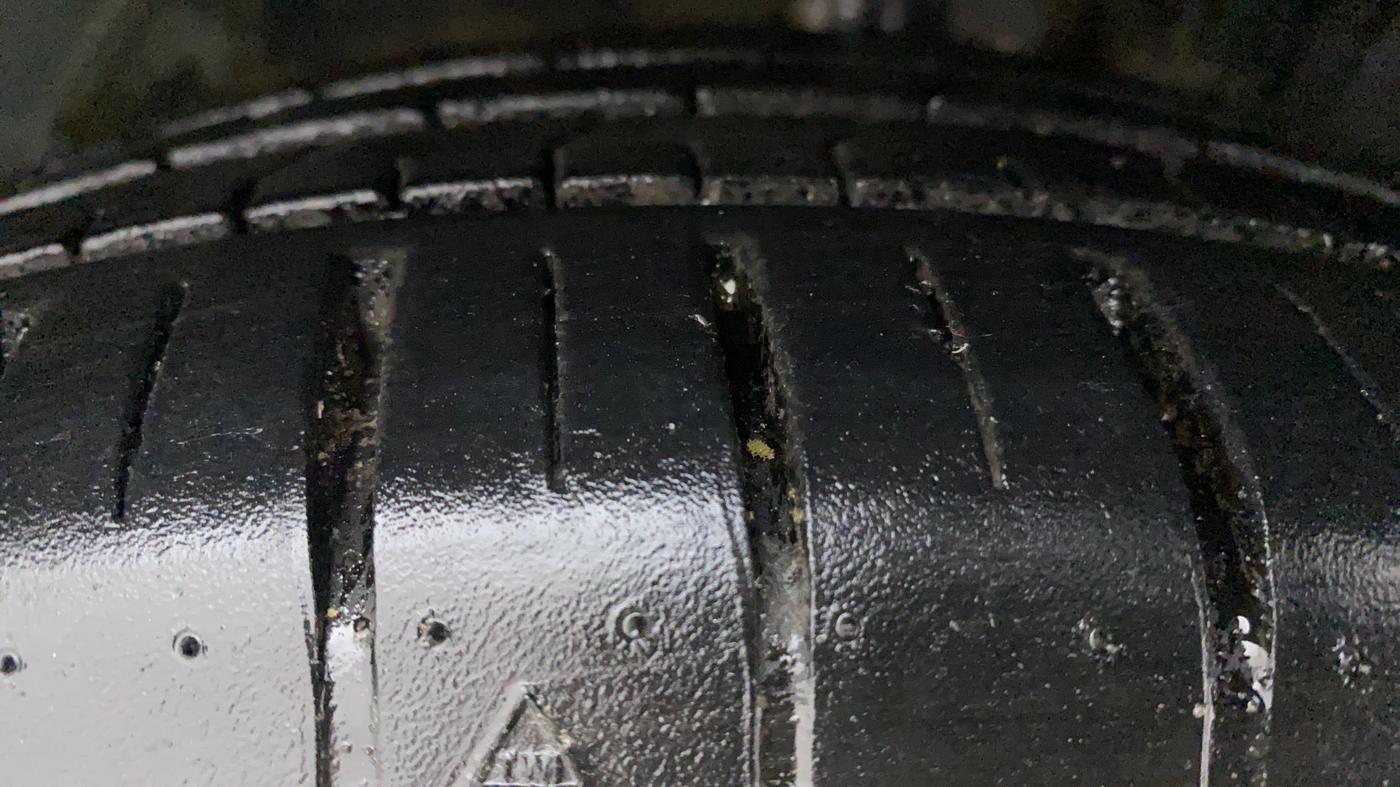 2021 Maruti Baleno ALPHA CVT PETROL 1.2, Petrol, Automatic, 12,445 km, Right Front Tyre Tread