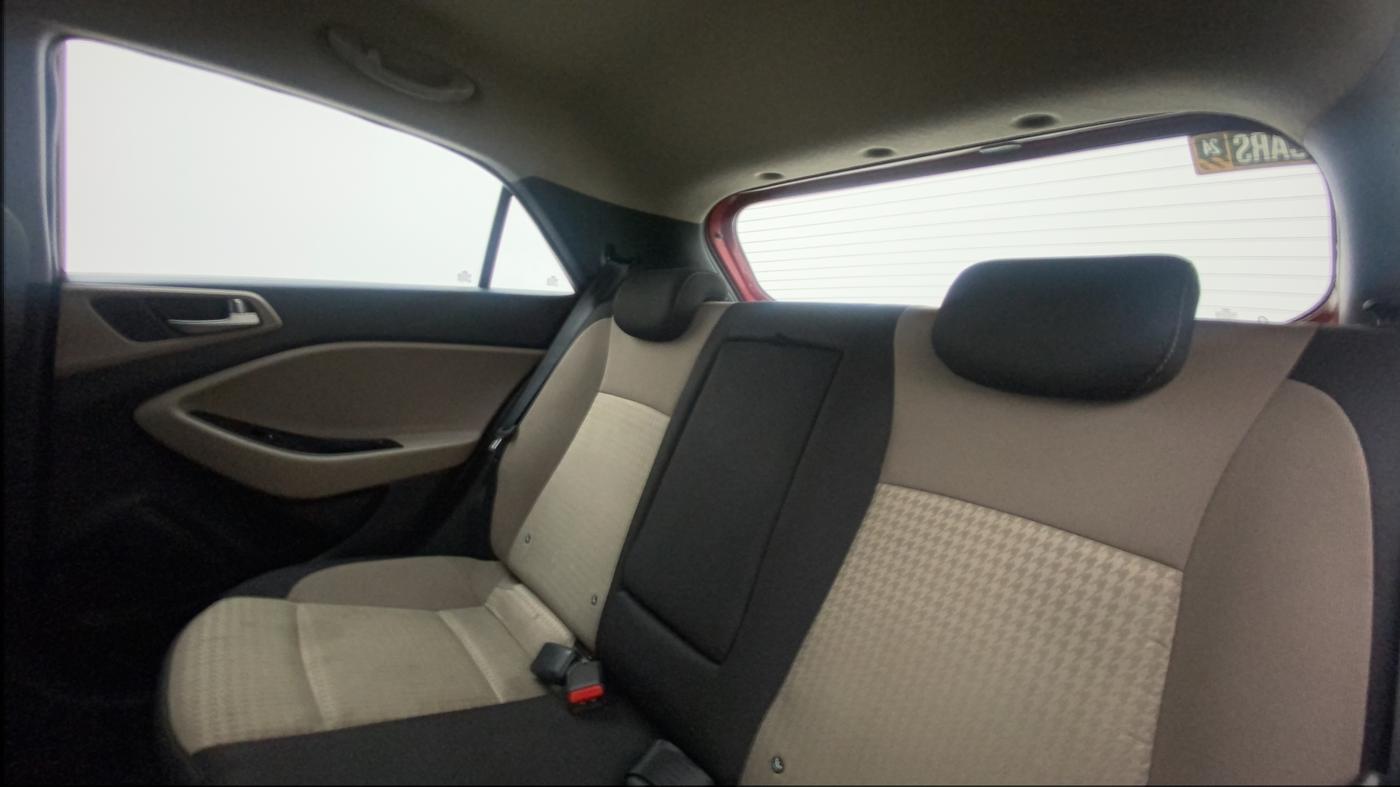 2019 Hyundai Elite i20 ASTA 1.2 (O), Petrol, Manual, 35,585 km, Right Side Rear Door Cabin