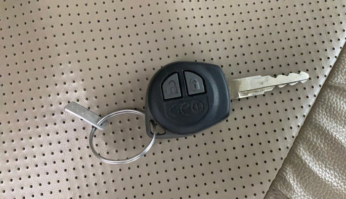 2019 Maruti Dzire VXI, Petrol, Manual, 70,824 km, Key Close Up