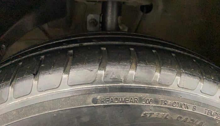 2019 Maruti Dzire VXI, Petrol, Manual, 70,824 km, Left Front Tyre Tread