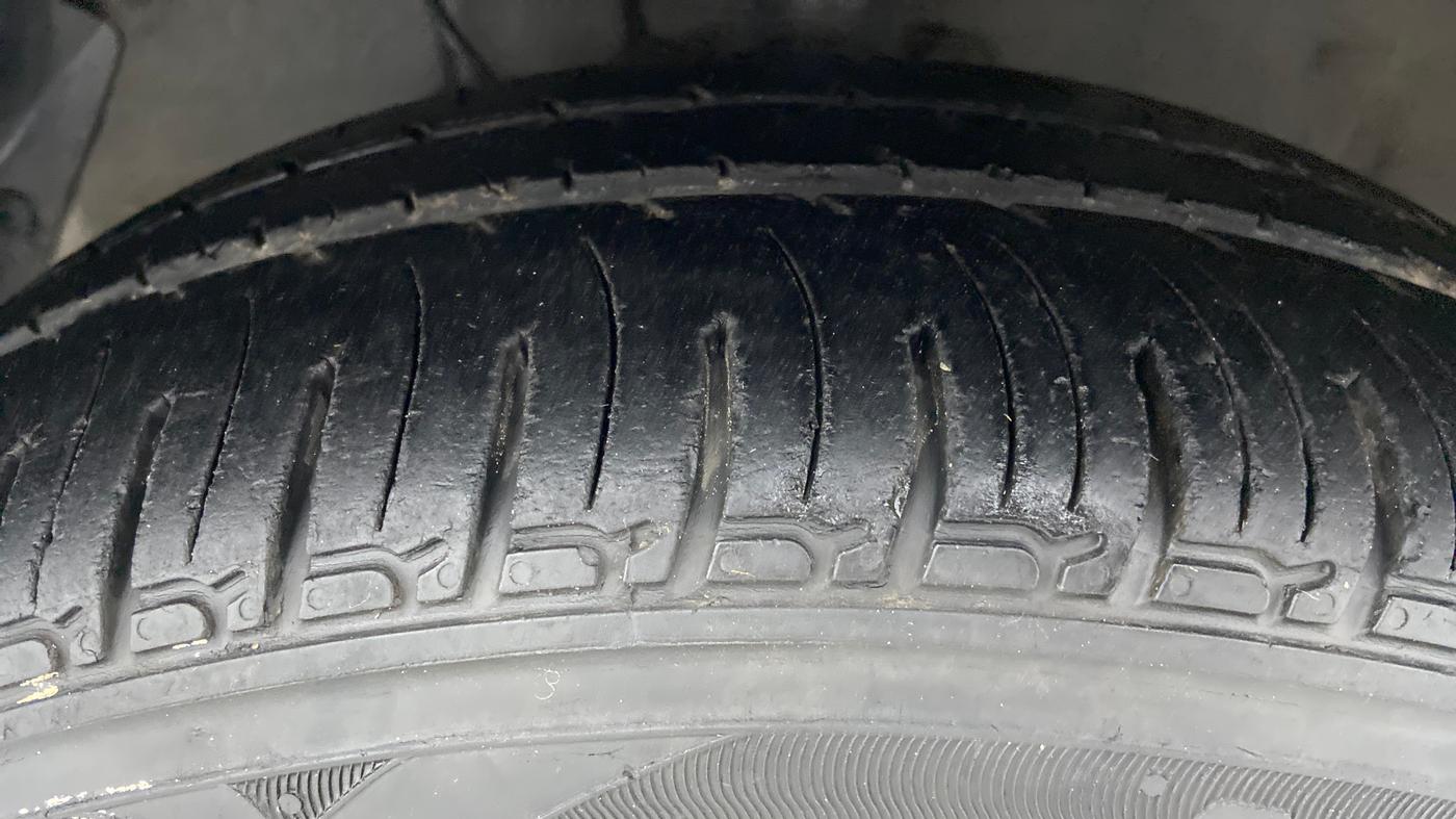 2013 Hyundai i20 SPORTZ 1.4 CRDI, Diesel, Manual, 78,608 km, Left Front Tyre Tread