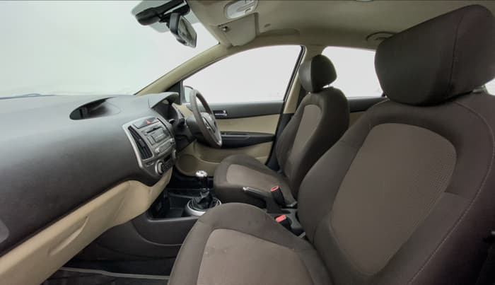 2013 Hyundai i20 SPORTZ 1.4 CRDI, Diesel, Manual, 78,608 km, Right Side Front Door Cabin
