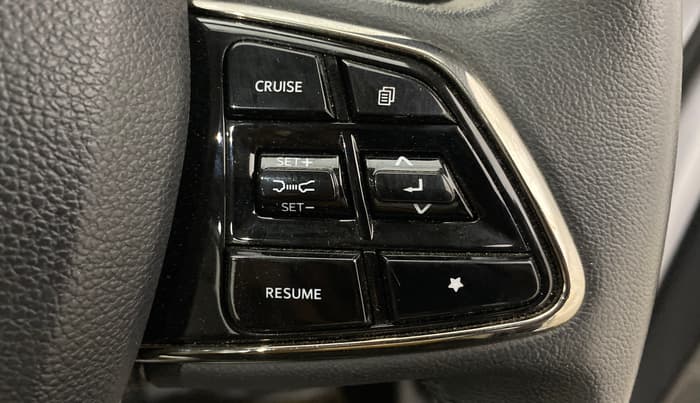 2024 Mahindra XUV700 AX 7 P AT 7 STR, Petrol, Automatic, 12,988 km, Adaptive Cruise Control