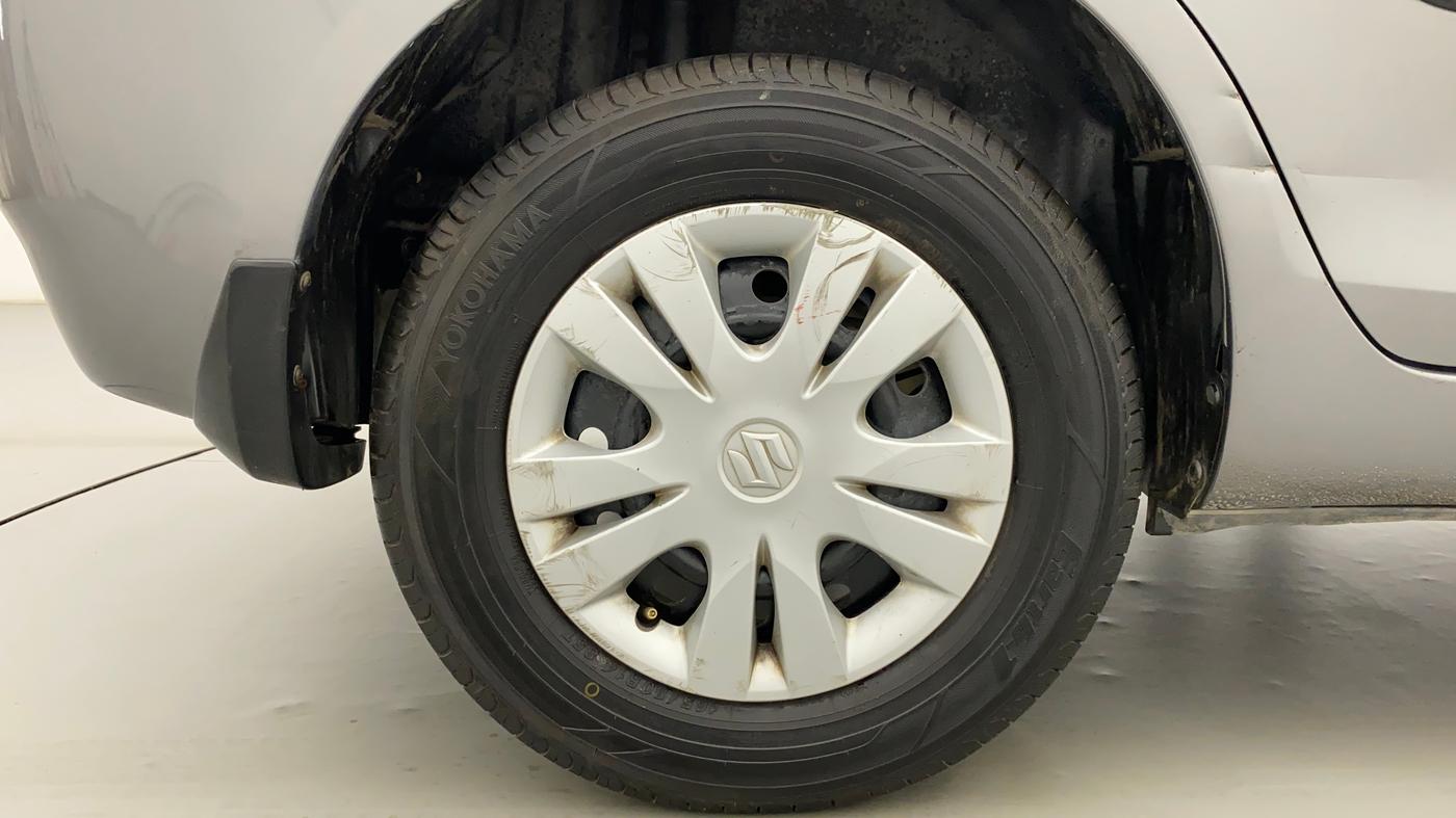 2014 Maruti Swift Dzire VXI, Petrol, Manual, 85,777 km, Right Rear Wheel