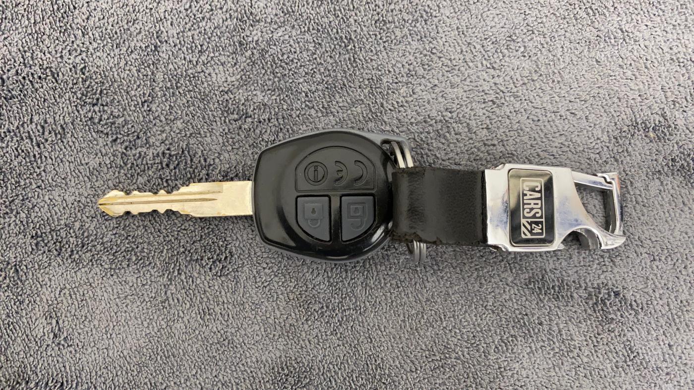 2014 Maruti Swift Dzire VXI, Petrol, Manual, 85,777 km, Key Close Up