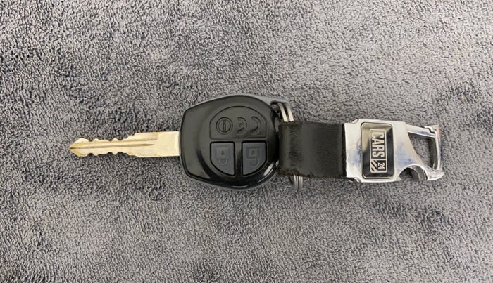 2014 Maruti Swift Dzire VXI, Petrol, Manual, 85,777 km, Key Close Up