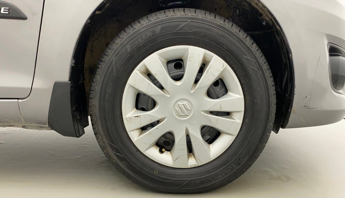 2014 Maruti Swift Dzire VXI, Petrol, Manual, 85,777 km, Right Front Wheel