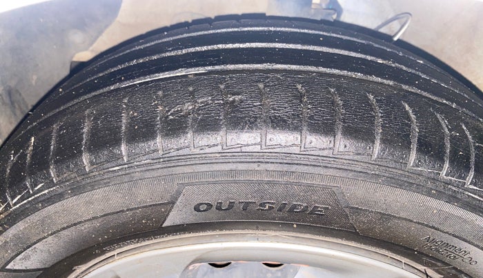 2020 Hyundai AURA S 1.2, Petrol, Manual, 47,151 km, Left Front Tyre Tread