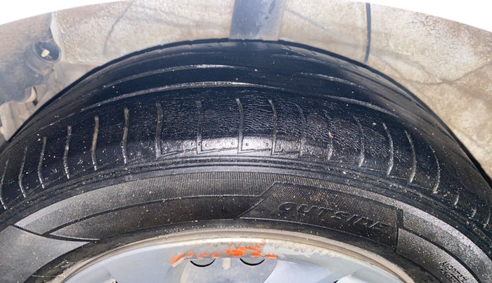 2020 Hyundai AURA S 1.2, Petrol, Manual, 47,151 km, Right Rear Tyre Tread