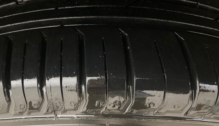 2021 Hyundai VENUE SX PLUS 1.0 TURBO DCT DUAL TONE, Petrol, Automatic, 53,489 km, Right Front Tyre Tread