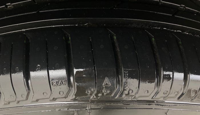 2021 Hyundai VENUE SX PLUS 1.0 TURBO DCT DUAL TONE, Petrol, Automatic, 53,489 km, Right Rear Tyre Tread