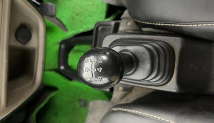 2023 Maruti Eeco 7 STR STD 1.2, CNG, Manual, 1,25,302 km, Gear Lever