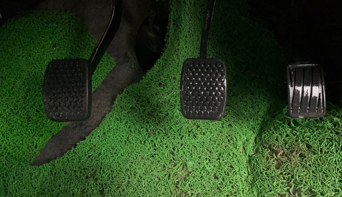 2023 Maruti Eeco 7 STR STD 1.2, CNG, Manual, 1,25,302 km, Pedals