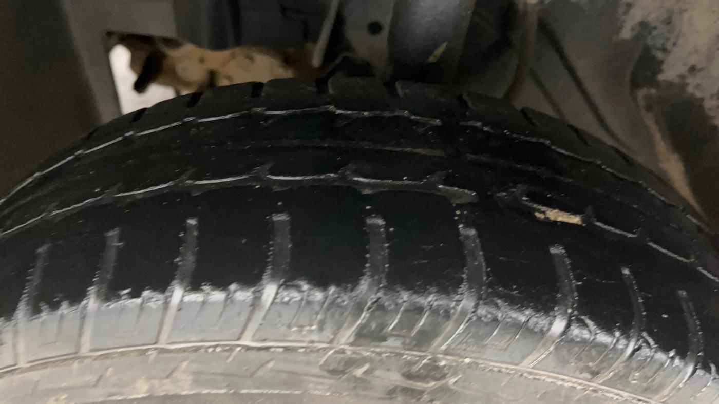 2017 Datsun Go T, Petrol, Manual, 42,089 km, Left Front Tyre Tread