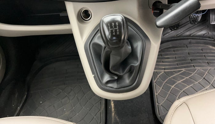 2017 Datsun Go T, Petrol, Manual, 42,089 km, Gear Lever