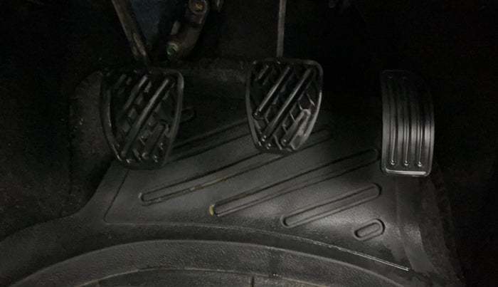 2017 Datsun Go T, Petrol, Manual, 42,089 km, Pedals