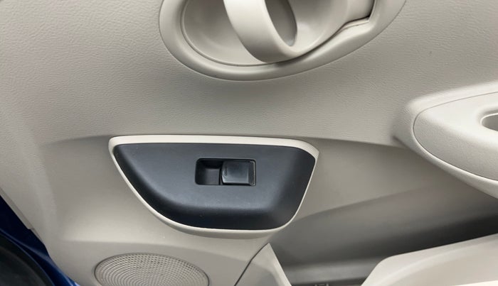 2017 Datsun Go T, Petrol, Manual, 42,089 km, Driver Side Door Panels Control