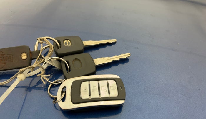 2017 Datsun Go T, Petrol, Manual, 42,089 km, Key Close Up