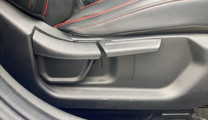 2021 Hyundai NEW I20 N LINE N8 1.0 TURBO GDI IMT DUAL TONE, Petrol, Manual, 39,410 km, Driver Side Adjustment Panel