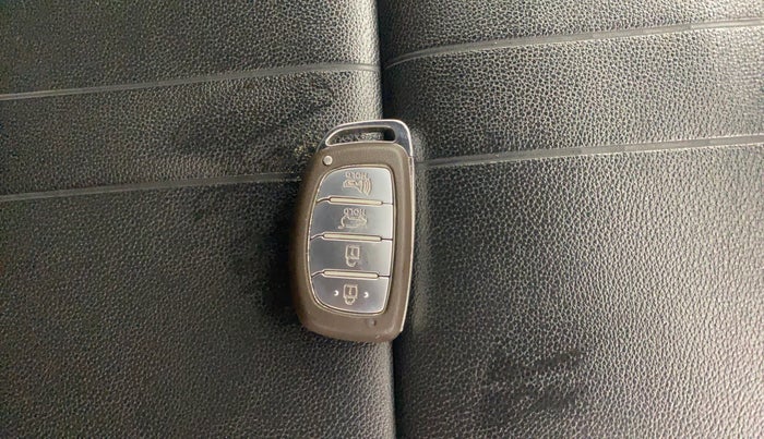 2021 Hyundai NEW I20 N LINE N8 1.0 TURBO GDI IMT DUAL TONE, Petrol, Manual, 39,410 km, Key Close Up