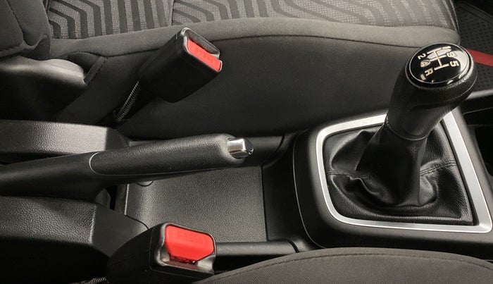 2021 Maruti Swift VXI D, Petrol, Manual, 13,540 km, Gear Lever