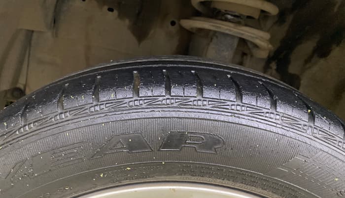 2013 Toyota Etios V, Petrol, Manual, 38,460 km, Left Front Tyre Tread