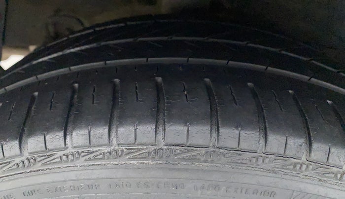 2013 Hyundai Grand i10 ASTA 1.2 KAPPA VTVT, Petrol, Manual, 27,208 km, Right Rear Tyre Tread