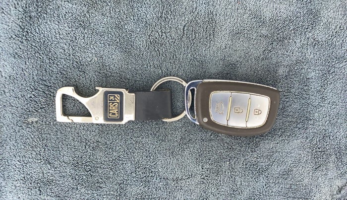 2013 Hyundai Grand i10 ASTA 1.2 KAPPA VTVT, Petrol, Manual, 27,208 km, Key Close Up