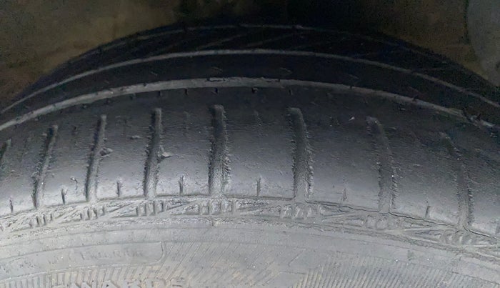 2013 Hyundai Grand i10 ASTA 1.2 KAPPA VTVT, Petrol, Manual, 27,208 km, Right Front Tyre Tread