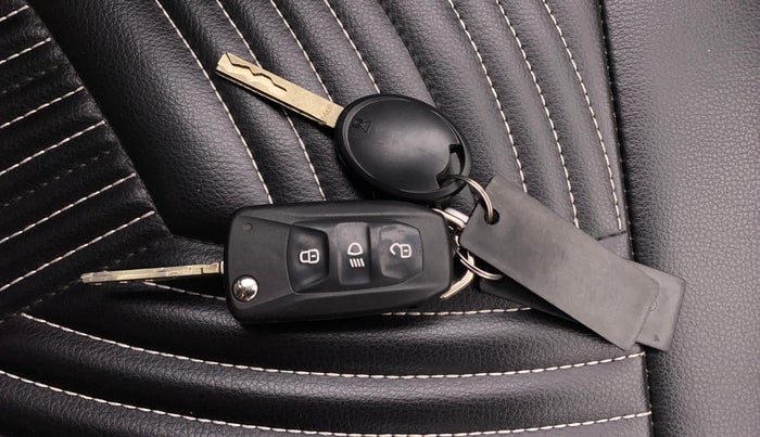 2022 Tata Tiago XTA PETROL, Petrol, Automatic, 31,199 km, Key Close Up