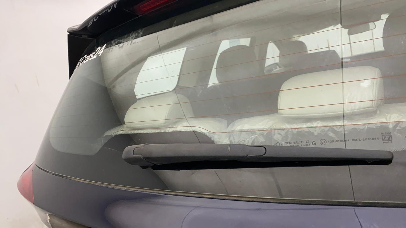 2023 Mahindra XUV700 AX 7 P MT 7 STR, Petrol, Manual, 30,344 km, Rear Wiper