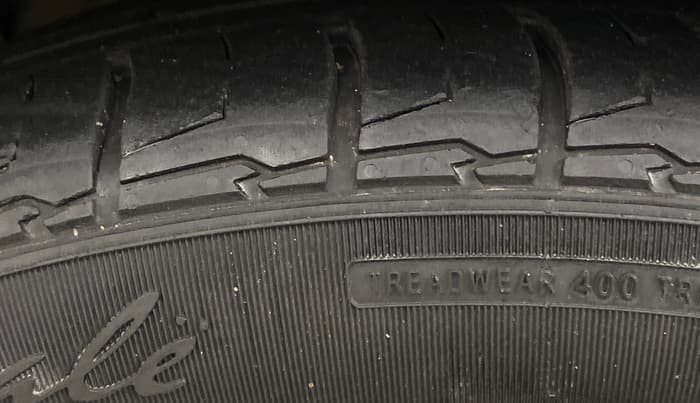 2022 KIA SELTOS X LINE 1.5 DIESEL AT, Diesel, Automatic, 51,332 km, Left Front Tyre Tread