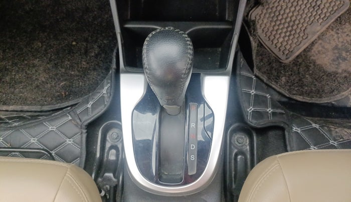 2017 Honda Jazz 1.2L I-VTEC V AT, Petrol, Automatic, 60,102 km, Gear Lever