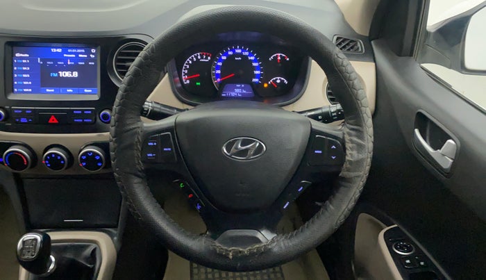 2018 Hyundai Xcent SX 1.2, CNG, Manual, 1,17,041 km, Steering Wheel Close Up