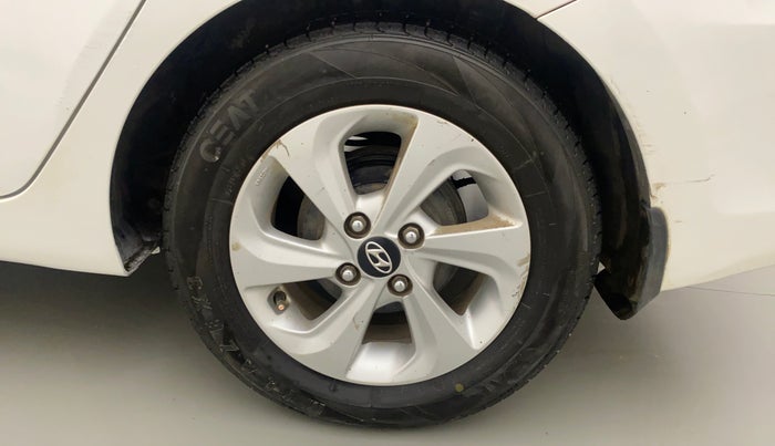 2018 Hyundai Xcent SX 1.2, CNG, Manual, 1,17,041 km, Left Rear Wheel