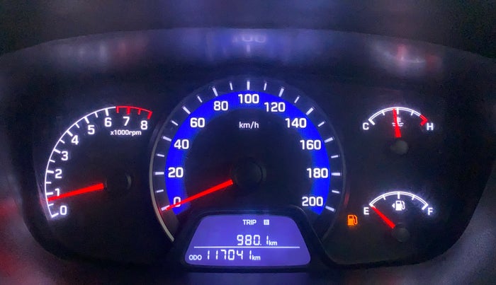 2018 Hyundai Xcent SX 1.2, CNG, Manual, 1,17,041 km, Odometer Image