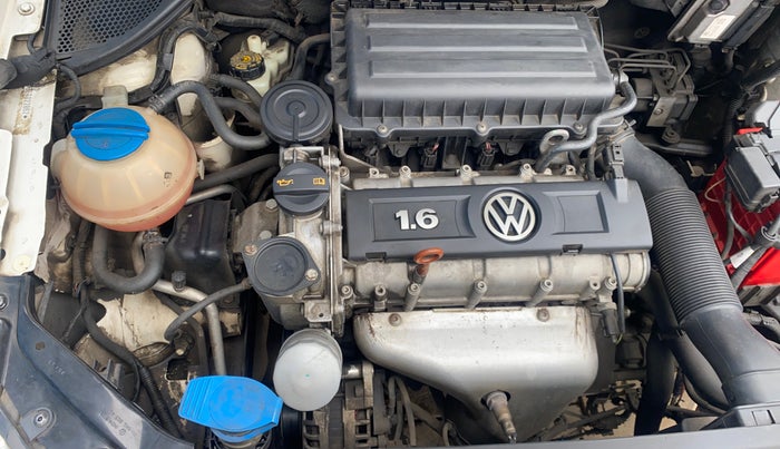 2014 Volkswagen Vento HIGHLINE 1.6 MPI, Petrol, Manual, 75,364 km, Engine View - Right