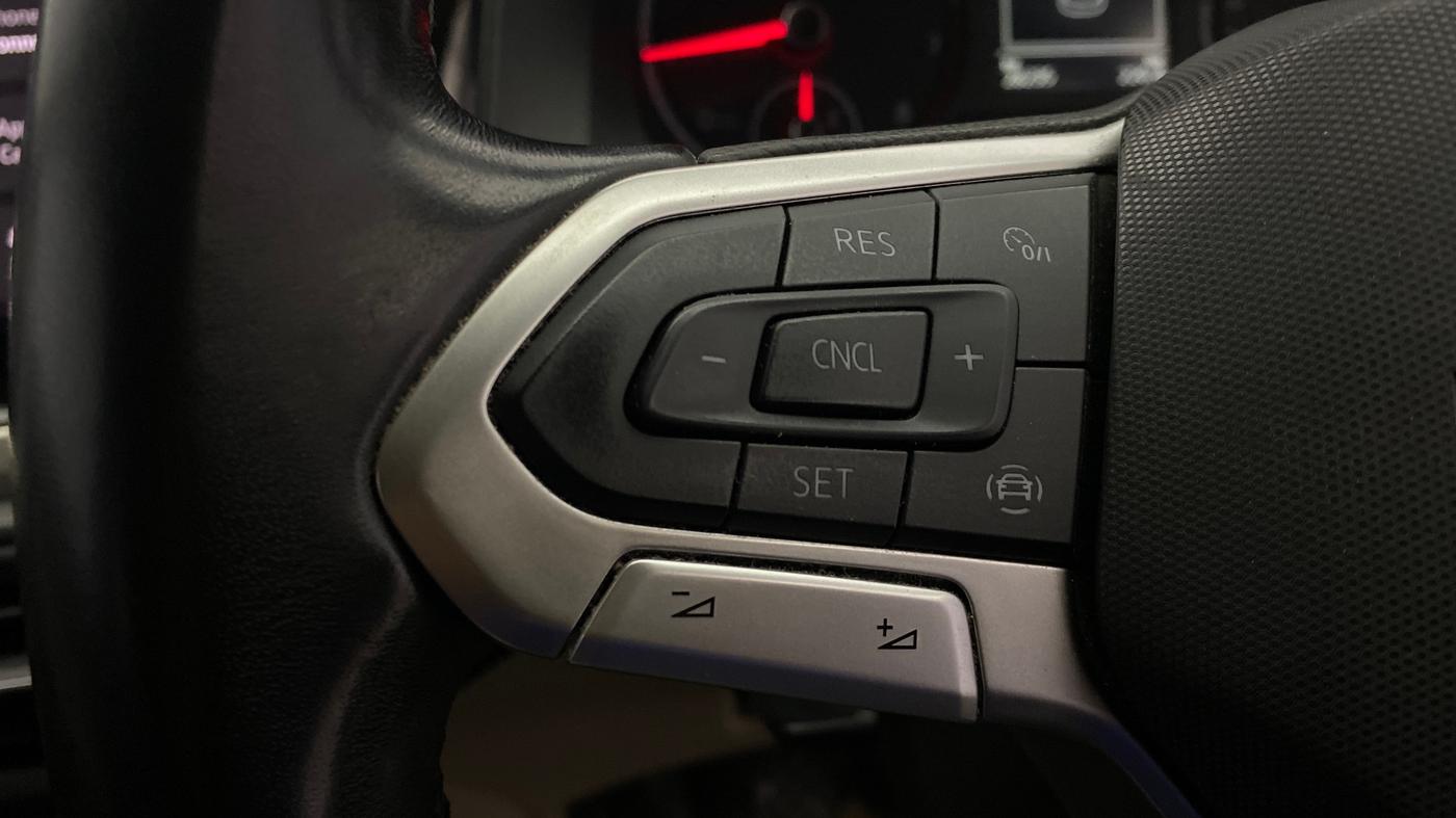 2022 Volkswagen VIRTUS HIGHLINE TSI 1.0 MT, Petrol, Manual, 28,233 km, Adaptive Cruise Control