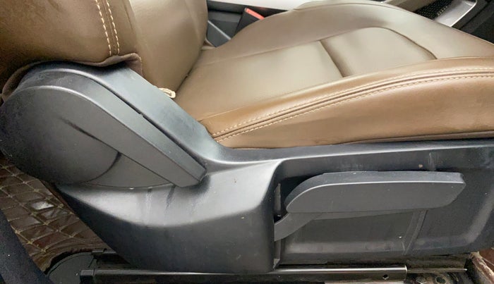 2019 Tata Harrier XZ 2.0L, Diesel, Manual, 91,622 km, Driver Side Adjustment Panel