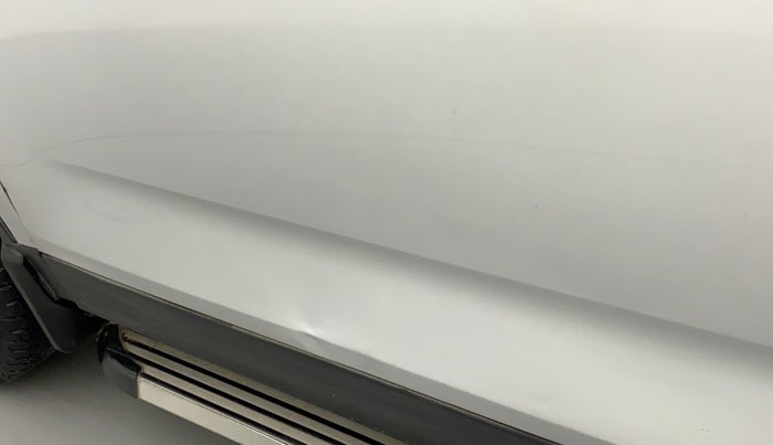 2019 Tata Harrier XZ 2.0L, Diesel, Manual, 91,622 km, Front passenger door - Slightly dented
