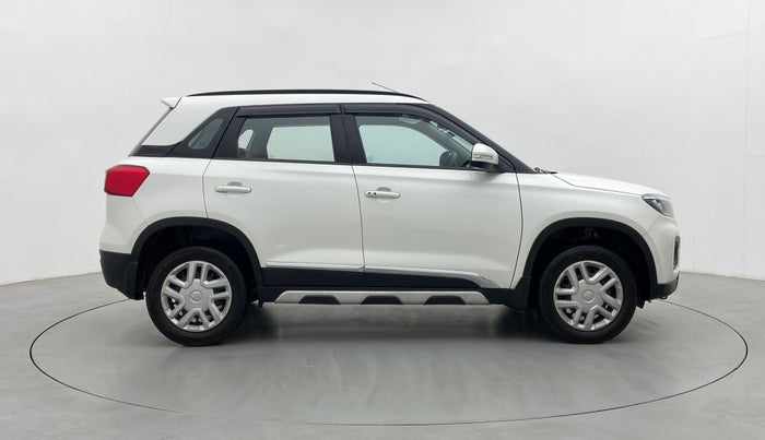 2022 Maruti BREZZA VXI SMART HYBRID, Petrol, Manual, 27,372 km, Right Side View