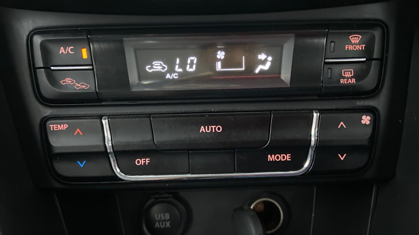 2022 Maruti BREZZA VXI SMART HYBRID, Petrol, Manual, 27,372 km, Automatic Climate Control