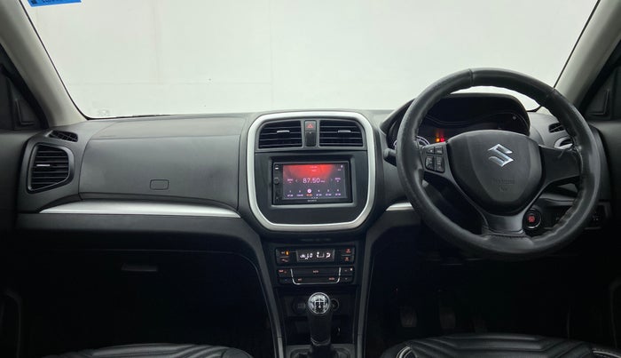 2022 Maruti BREZZA VXI SMART HYBRID, Petrol, Manual, 27,372 km, Dashboard