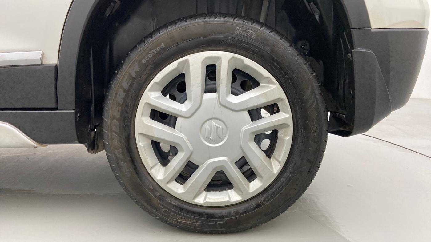 2022 Maruti BREZZA VXI SMART HYBRID, Petrol, Manual, 27,372 km, Left Rear Wheel
