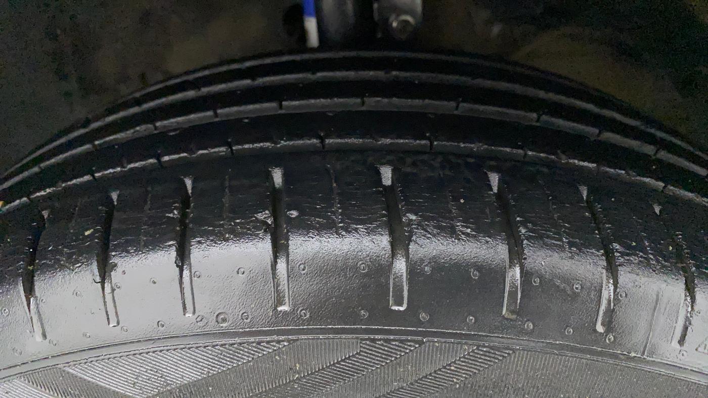 2018 Maruti Baleno ZETA PETROL 1.2, Petrol, Manual, 34,939 km, Right Front Tyre Tread