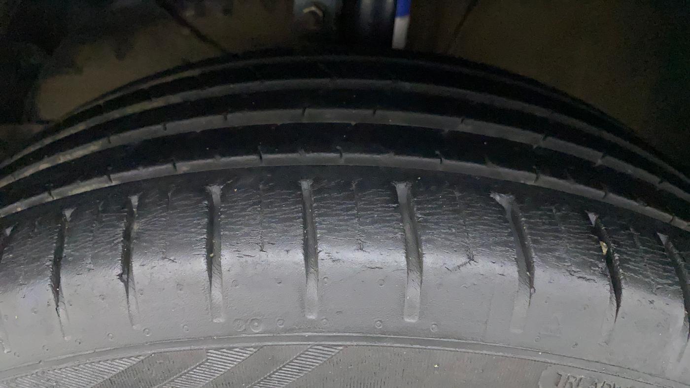 2018 Maruti Baleno ZETA PETROL 1.2, Petrol, Manual, 34,939 km, Left Front Tyre Tread